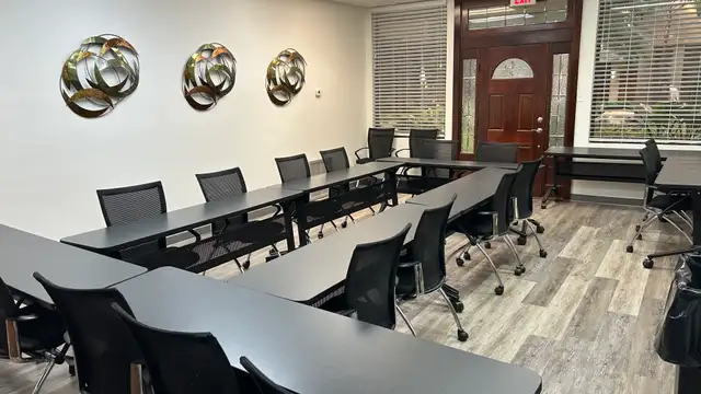 Suite 290 – 1,112 SF Full-Service Office thumbnail 4