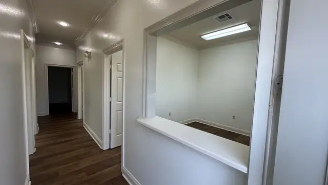 1532 S Burnside Ave thumbnail 3
