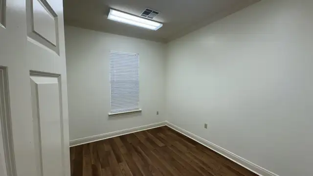 1532 S Burnside Ave thumbnail 5