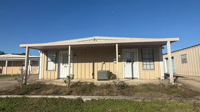 2181 Tower Street thumbnail 5