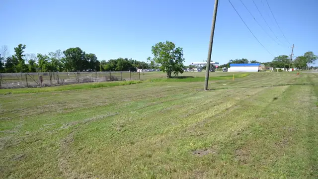 17174 Highway 90 thumbnail 2