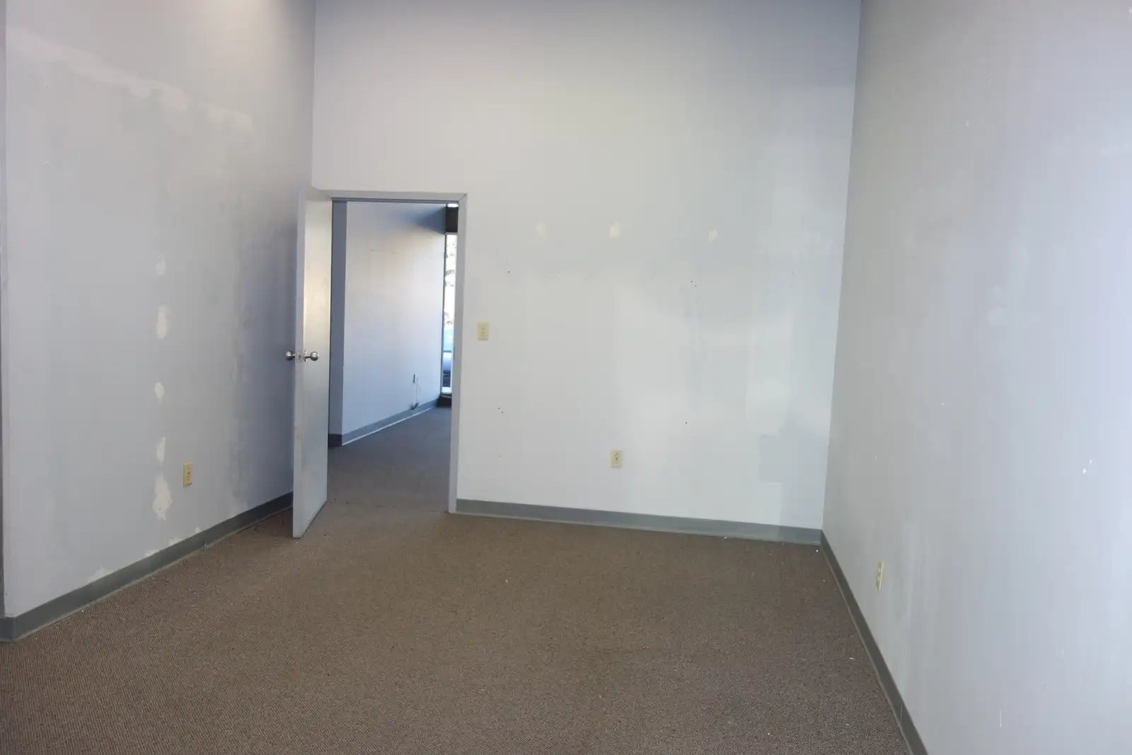 4051 Veterans Blvd image 9