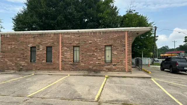 4120 Hearne Ave thumbnail 2