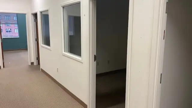 CBD Office Space thumbnail 4