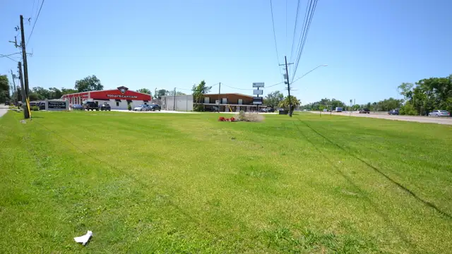 12429 US-90 thumbnail 2