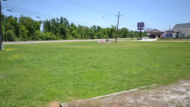 12429 US-90 thumbnail 3