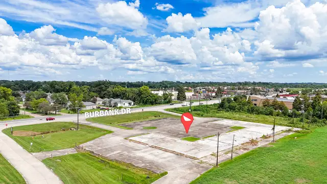 ±1.99 Acre Lot With Burbank Dr Frontage thumbnail 4