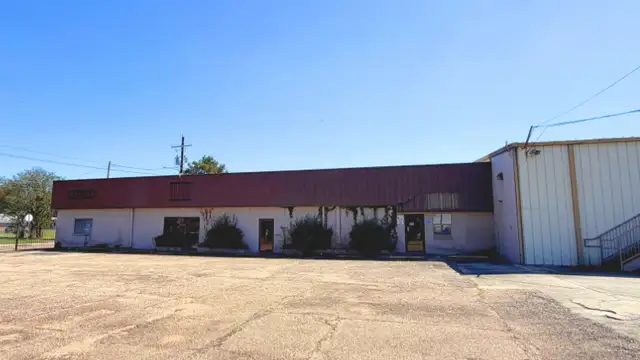 Downtown Adjacent Industrial Site - 313 N Chestnut St thumbnail 2