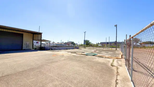 Downtown Adjacent Industrial Site - 313 N Chestnut St thumbnail 3