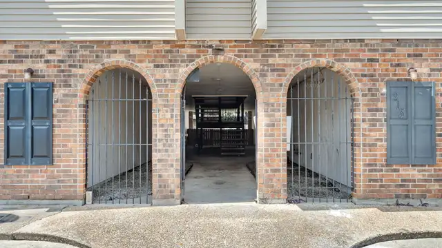 213 Rosebud St thumbnail 3
