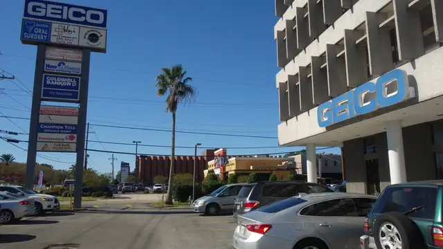 4051 Veterans Blvd thumbnail 2