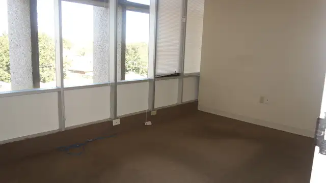 4051 Veterans Blvd thumbnail 3