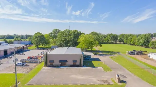 255 Rousseau Rd thumbnail 3