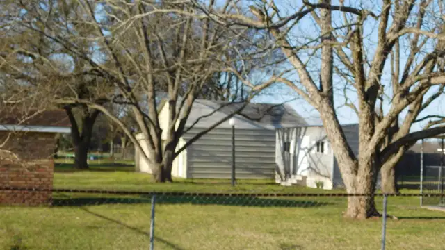 4400 Airline Dr thumbnail 4