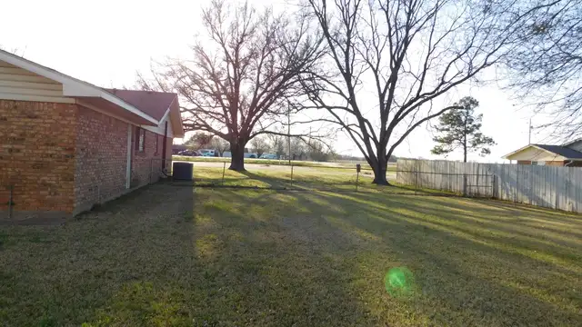 4400 Airline Dr thumbnail 5