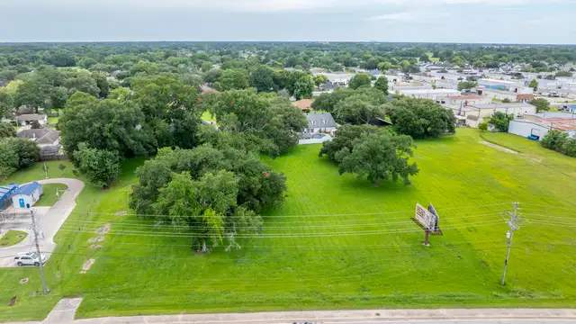 3224 W Pinhook Rd thumbnail 2