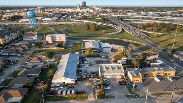 High Traffic Redevelopment Opportunity thumbnail 2
