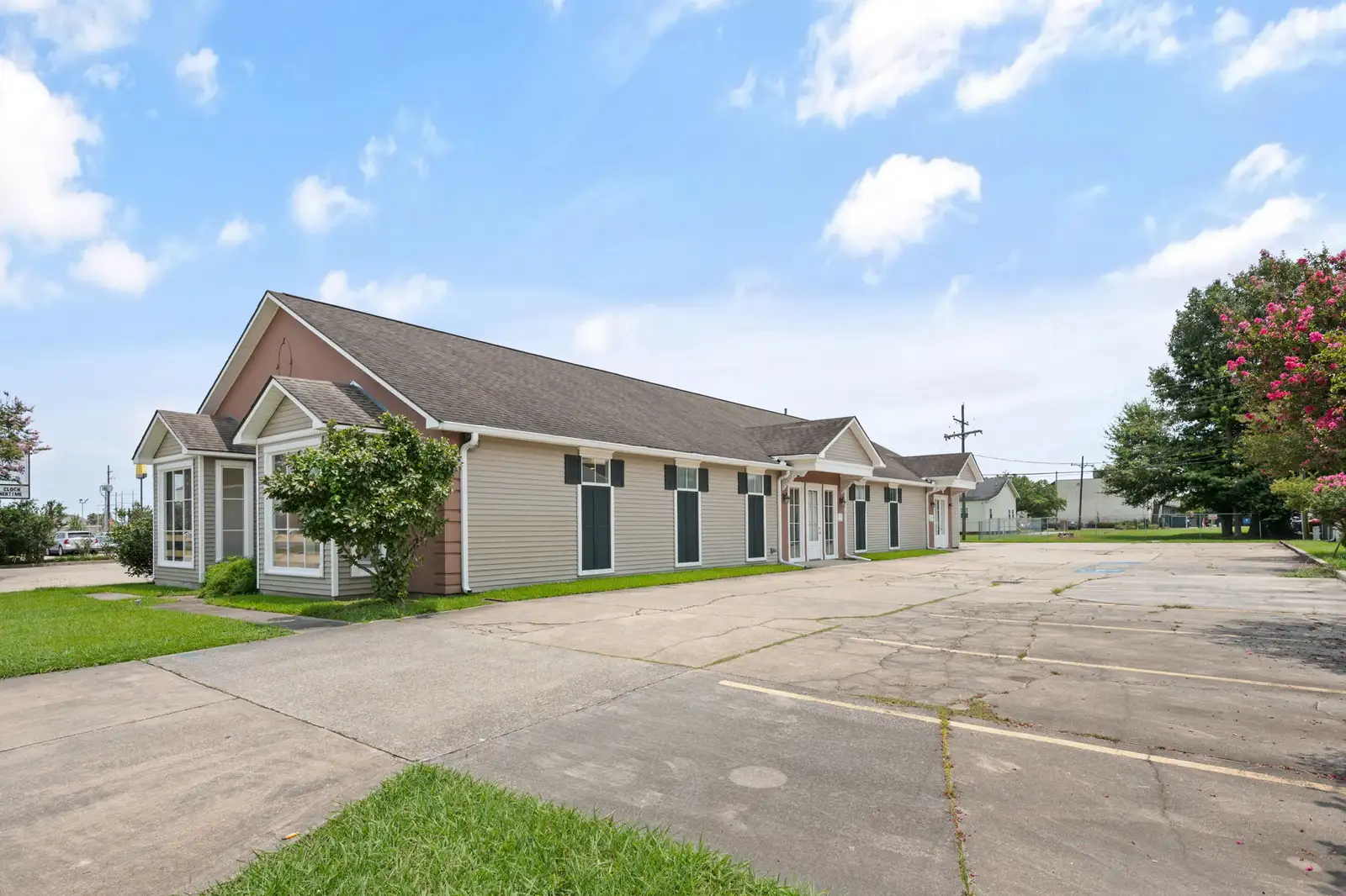 11140 N Harrells Ferry Rd, Baton Rouge, LA 70816