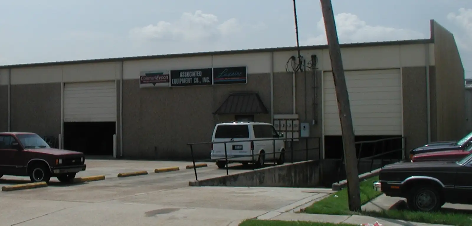 Office/Warehouse Suite For Lease