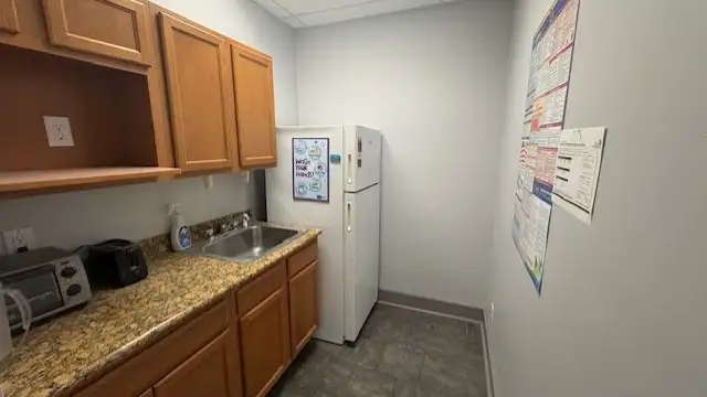 Suite 2 - 5555 Canal Blvd thumbnail 2
