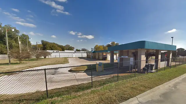 1751 Jimmie Davis Hwy - Car Wash thumbnail 2