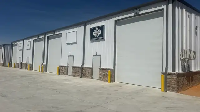 Office/Warehouse 2.5 miles from Amazon Data Project thumbnail 3