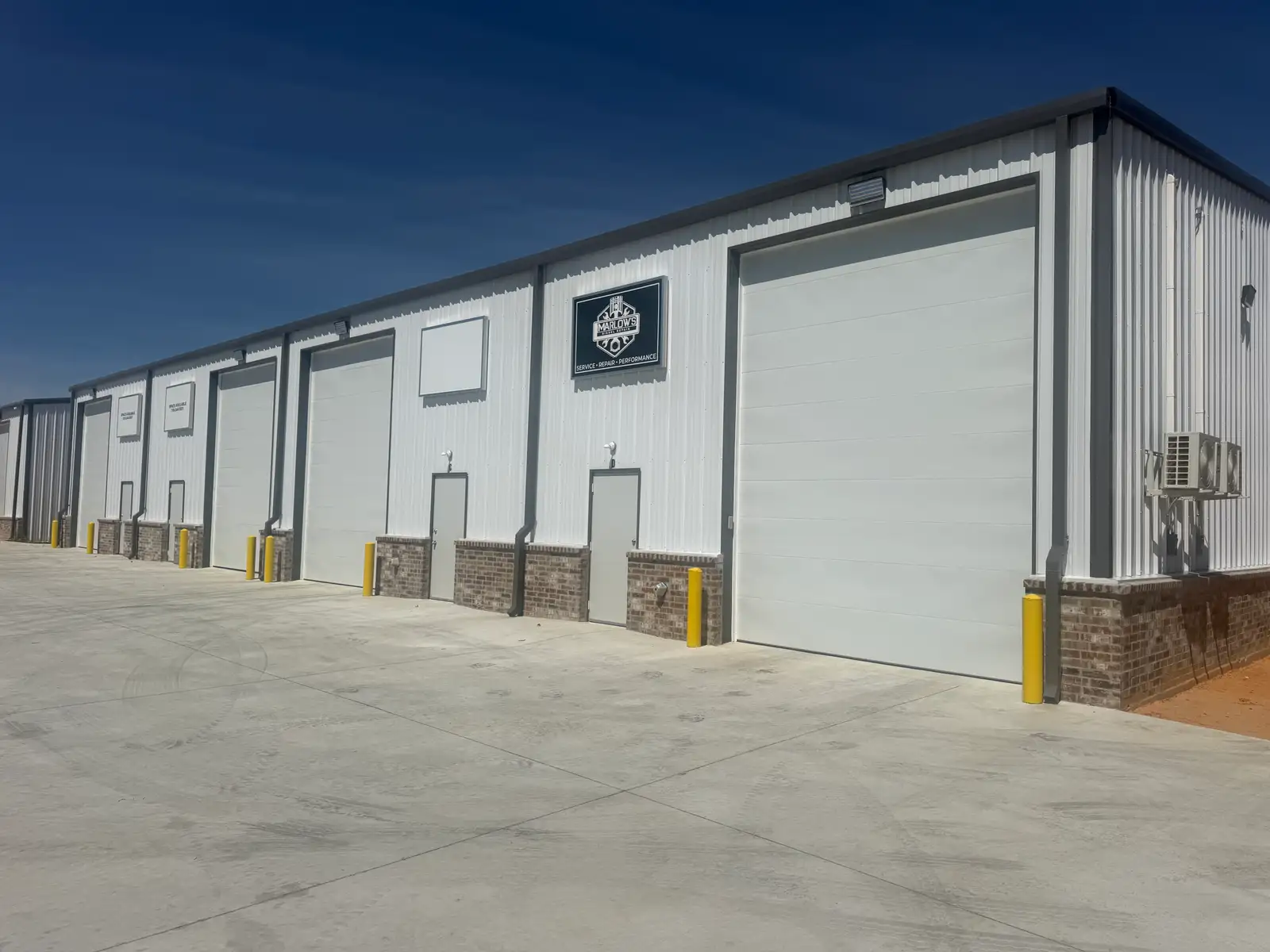 Office/Warehouse 2.5 miles from Amazon Data Project image 3