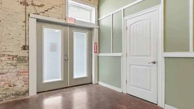 View image 16