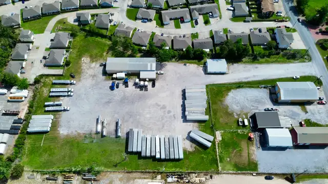 712 N Hazel St thumbnail 2
