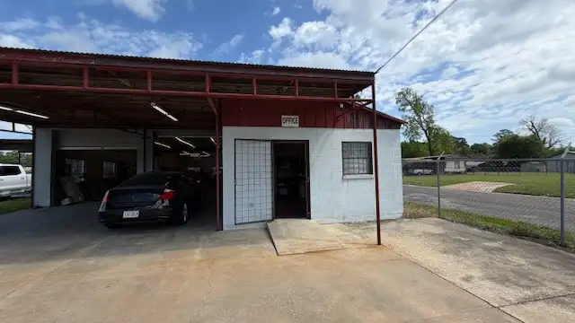 331 E Jefferson St thumbnail 3