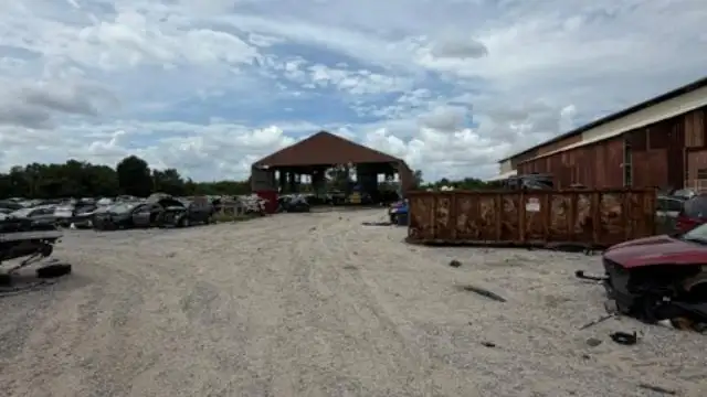 2402 Engineers Rd thumbnail 5