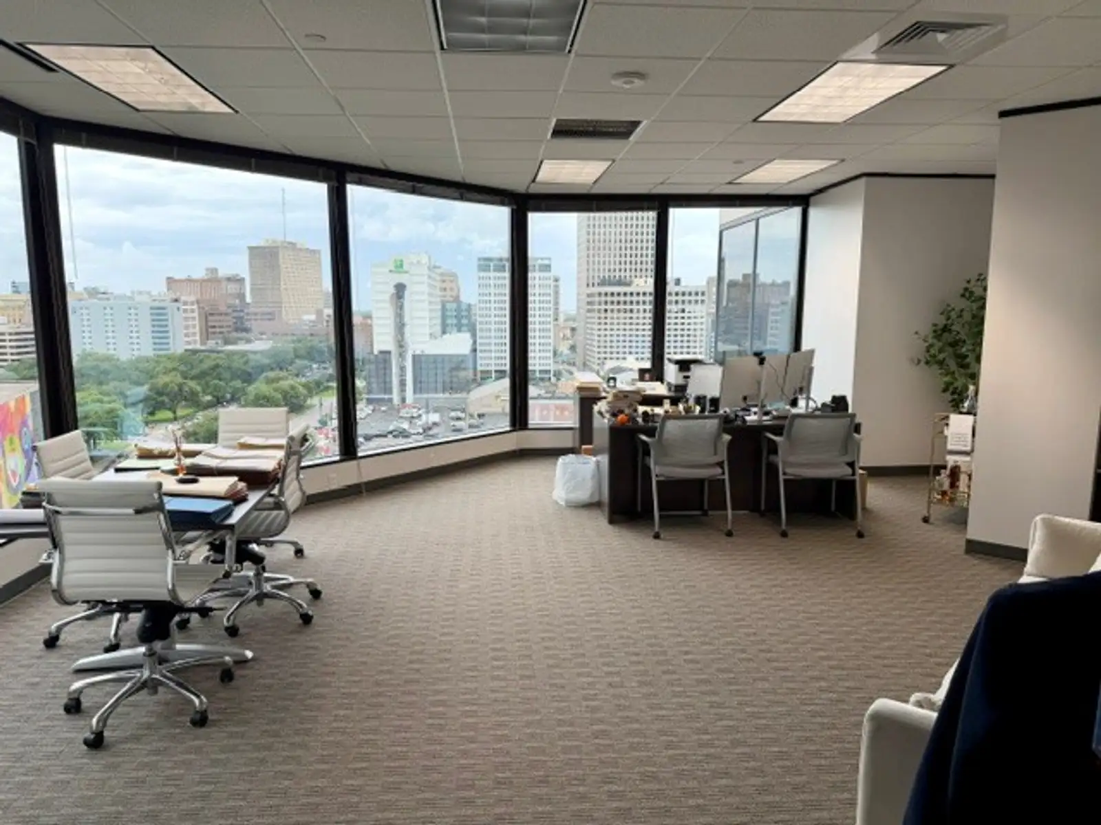 Suite 1025 - Energy Centre