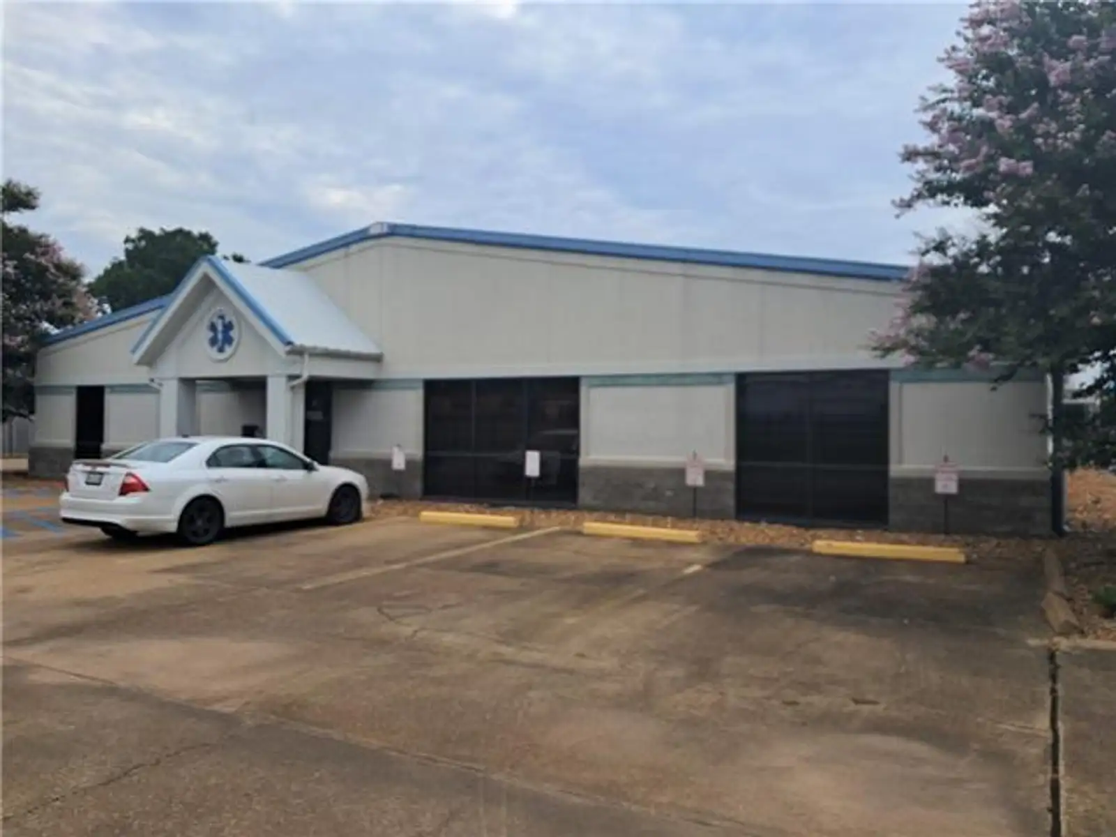 Office Building for Lease image 1