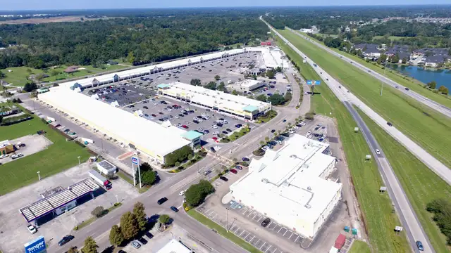 Tanger Outlet Center - Gonzales thumbnail 3