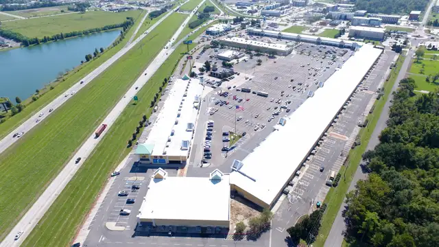 Tanger Outlet Center - Gonzales thumbnail 2
