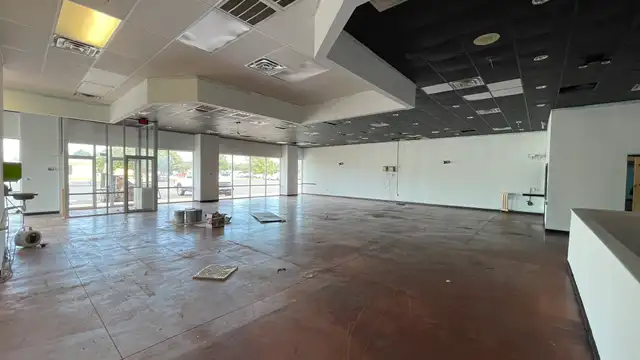 Suite 109 - Bayou Bend Plaza - Lafayette, LA thumbnail 2
