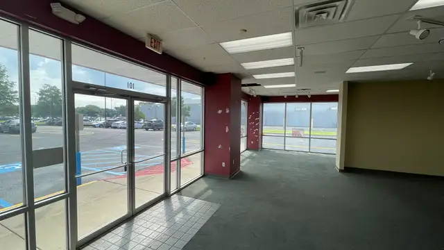 Suite 101 - Bayou Bend Plaza - Lafayette, LA thumbnail 2