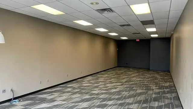 Suite 103 - Bayou Bend Plaza - Lafayette, LA thumbnail 2