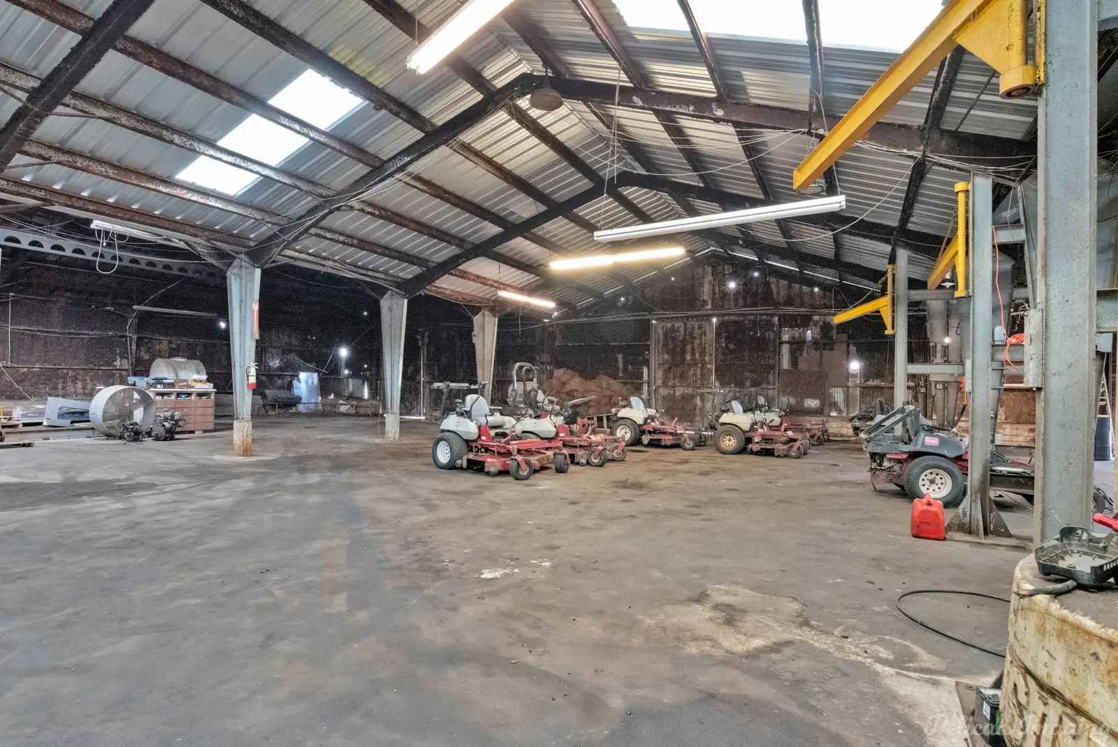 250 Montgomery St image 18