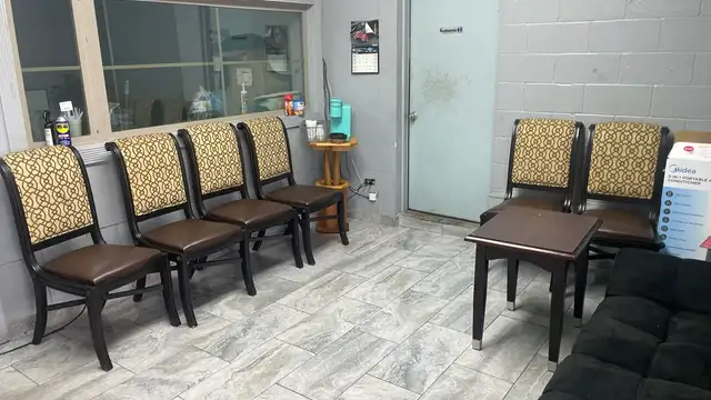 1200 Moss St thumbnail 2