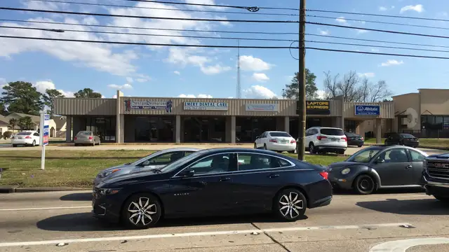 ESSEN SQUARE (5555 Essen Ln.) thumbnail 3