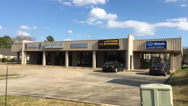 ESSEN SQUARE (5555 Essen Ln.) thumbnail 5
