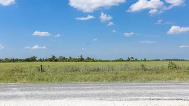 E Prien Lake Rd thumbnail 2