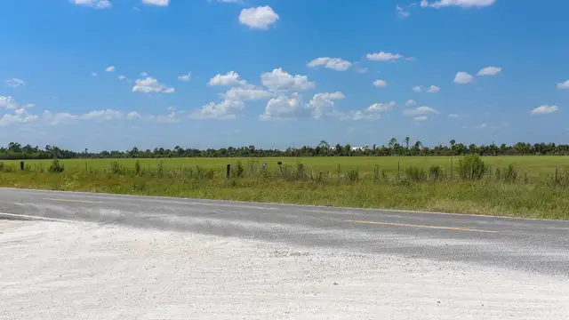 E Prien Lake Rd thumbnail 3
