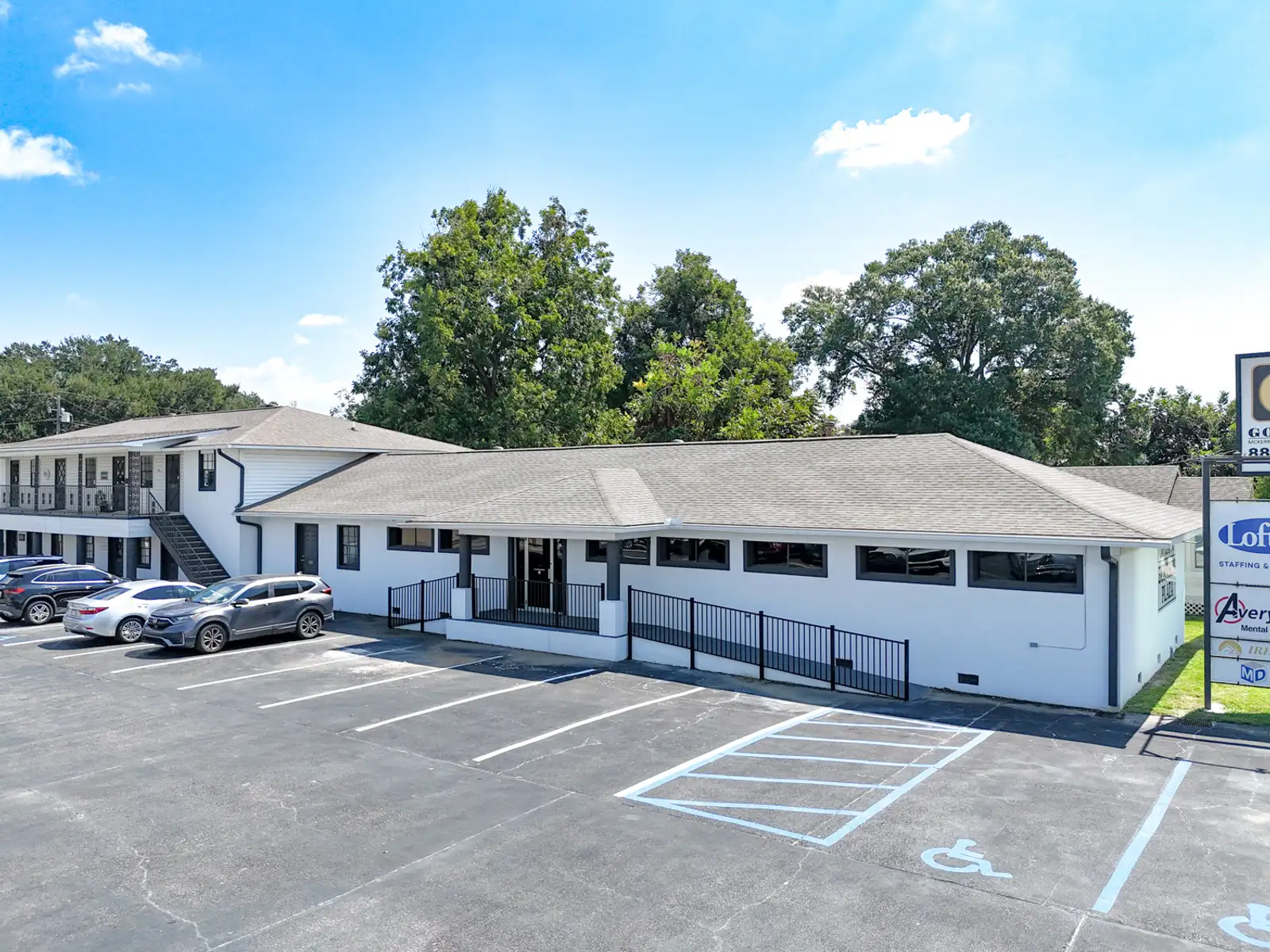 Turnkey Office Suite on S Burnside Ave