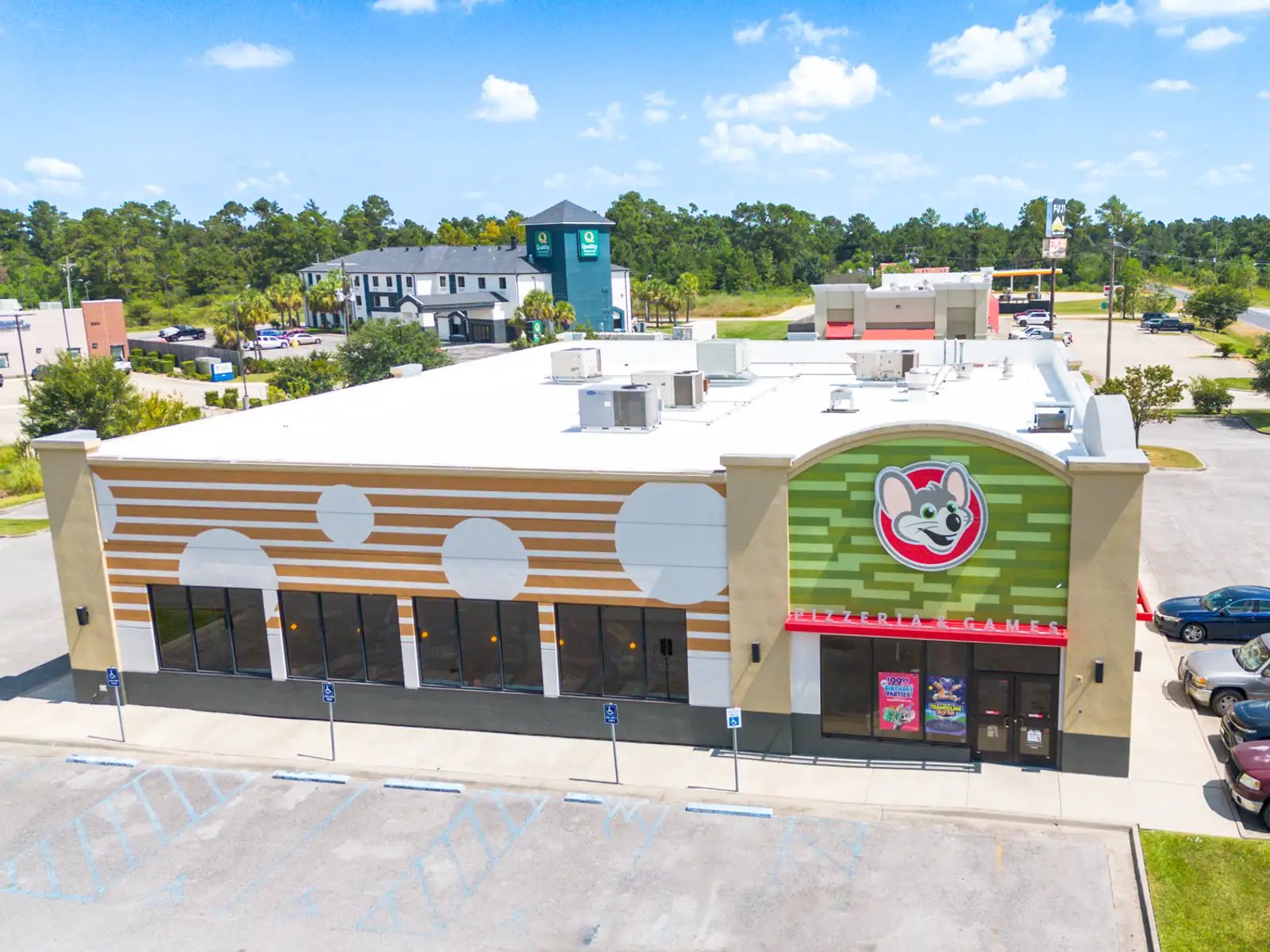 10,225 SF Former Chuck E. Cheese with Interstate Frontage