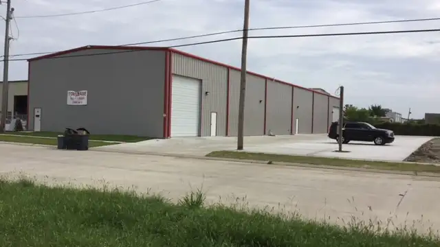 909 S. Al Davis Rd. thumbnail 2