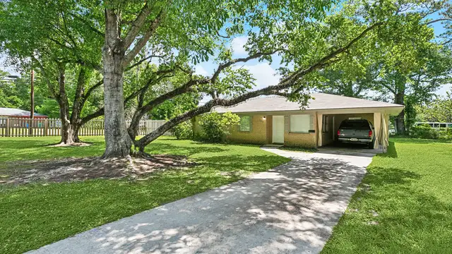 9 SFD's + Over 1 Acre RM2 Vac Lnd Near Downtown Hammond thumbnail 2