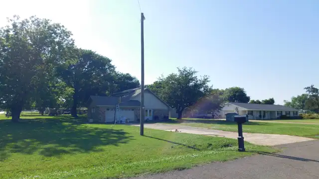 2705 Valkyrie Dr thumbnail 5