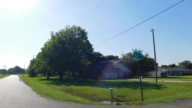 2705 Valkyrie Dr thumbnail 4